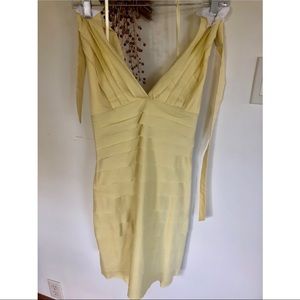 Fits like size 8! BCBG yellow elegant halter dress